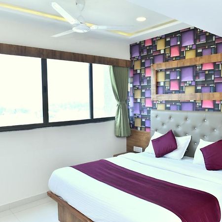 Hotel Royal King By Sky Stays Ahmadabad Zewnętrze zdjęcie
