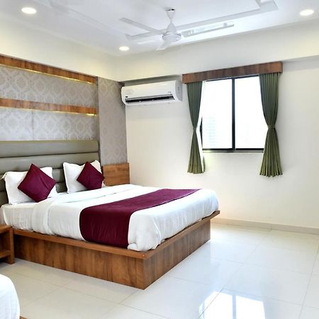 Hotel Royal King By Sky Stays Ahmadabad Zewnętrze zdjęcie