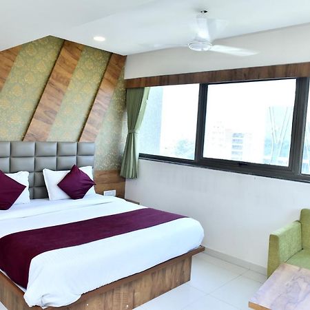Hotel Royal King By Sky Stays Ahmadabad Zewnętrze zdjęcie