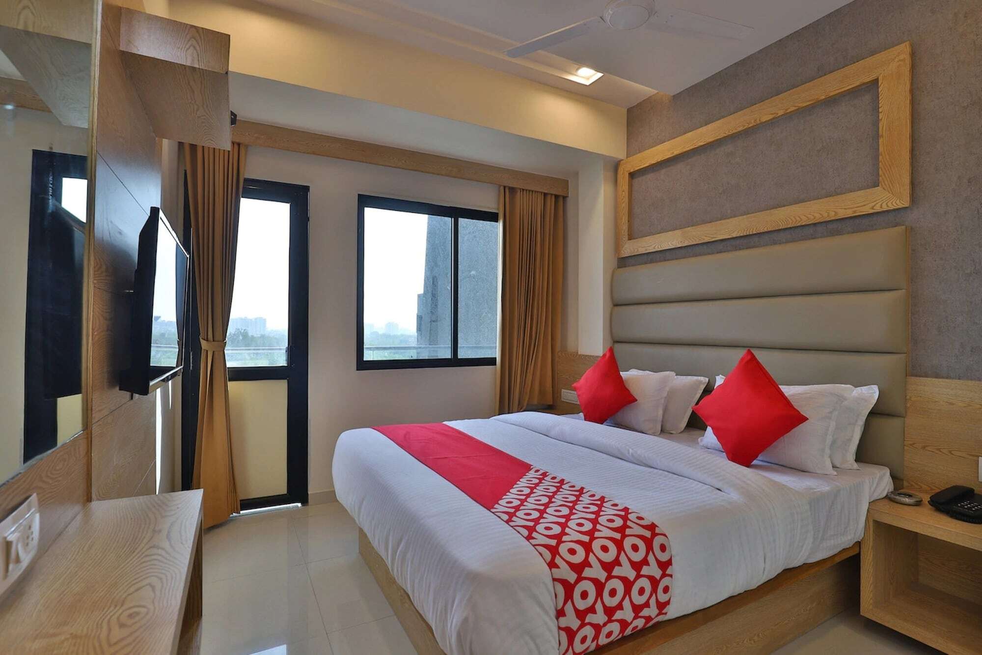 Hotel Royal King By Sky Stays Ahmadabad Zewnętrze zdjęcie