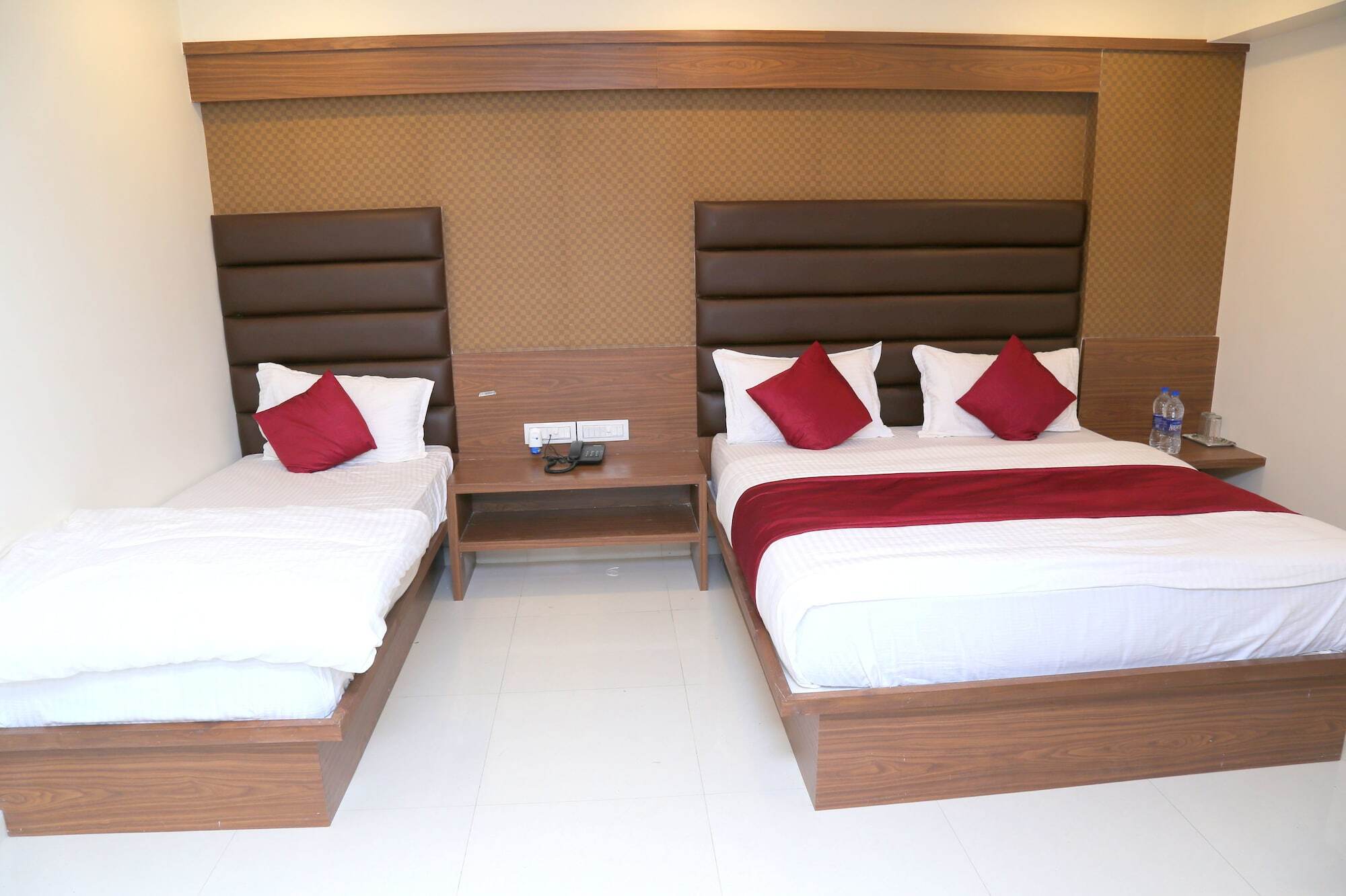 Hotel Royal King By Sky Stays Ahmadabad Zewnętrze zdjęcie