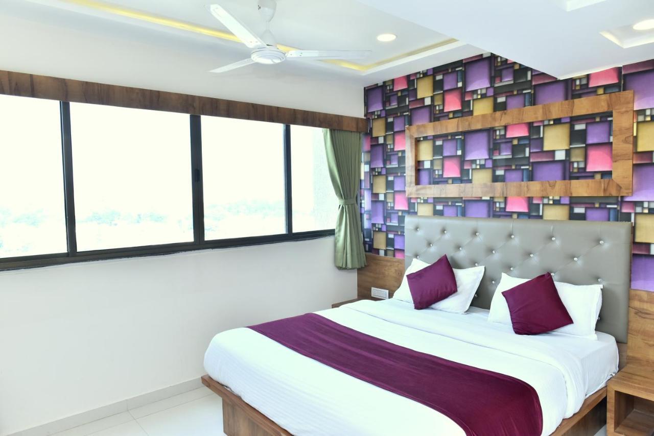 Hotel Royal King By Sky Stays Ahmadabad Zewnętrze zdjęcie