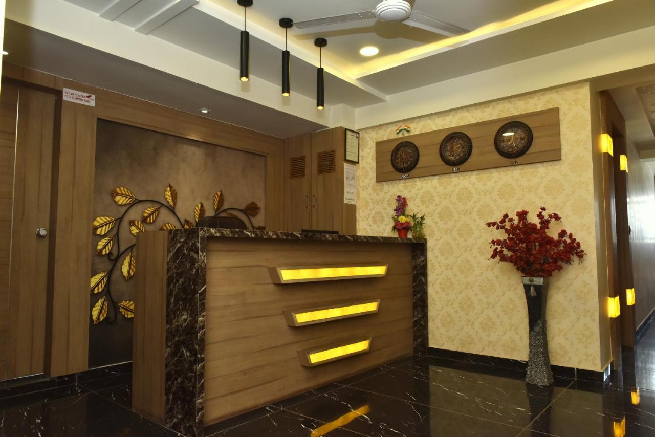 Hotel Royal King By Sky Stays Ahmadabad Zewnętrze zdjęcie