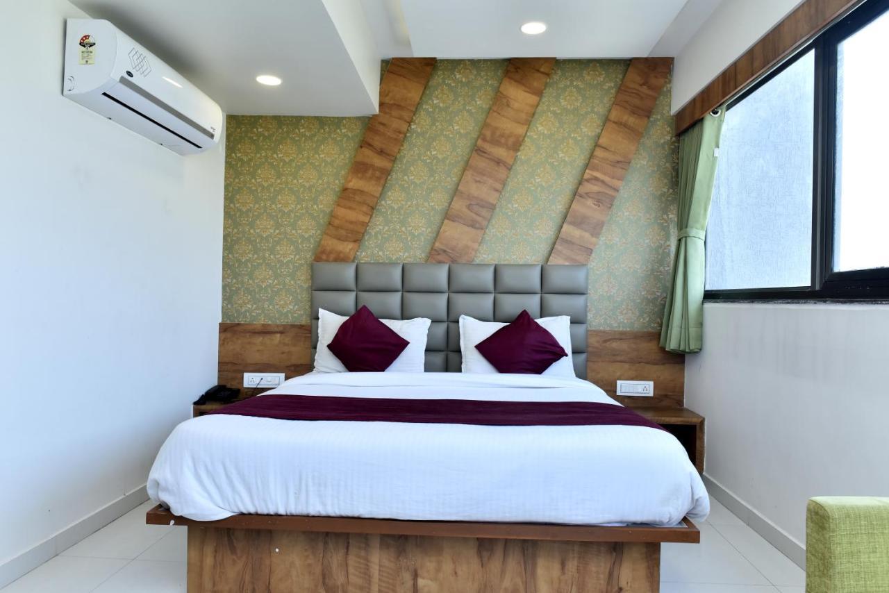 Hotel Royal King By Sky Stays Ahmadabad Zewnętrze zdjęcie