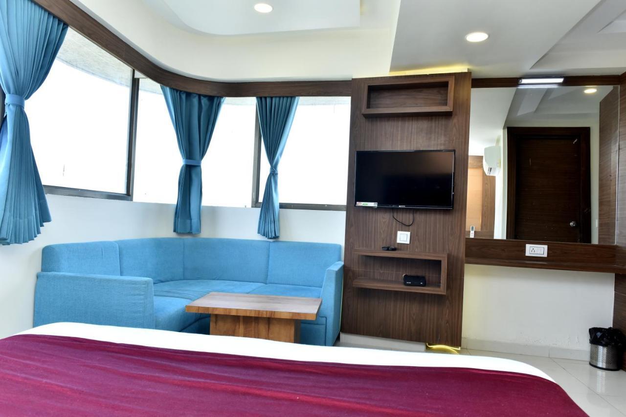 Hotel Royal King By Sky Stays Ahmadabad Zewnętrze zdjęcie